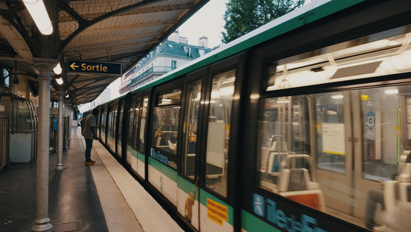 Paris Métro platform, graded with Ypresets Apple Log LUT 5